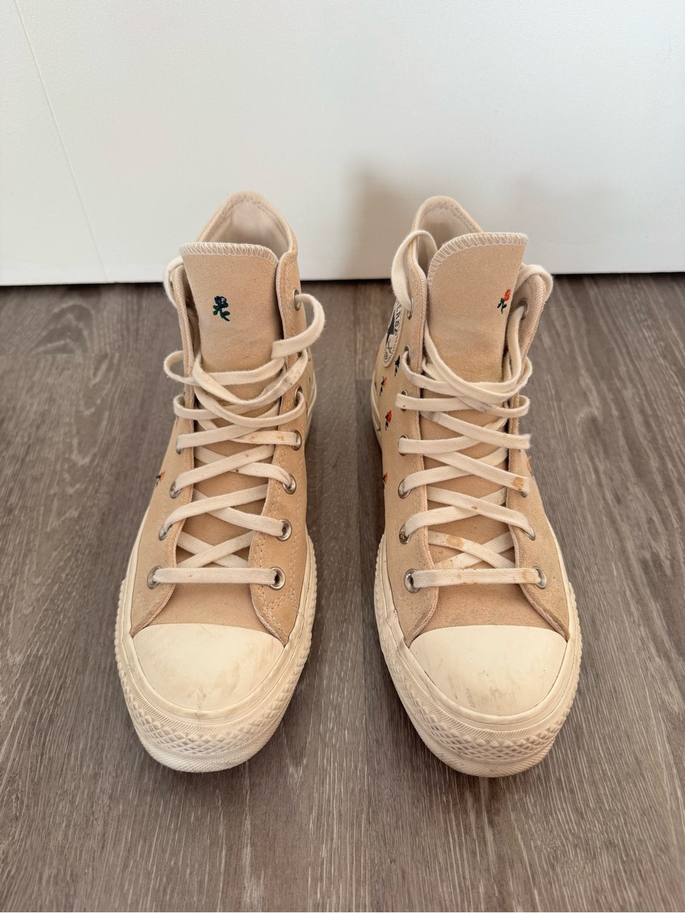 Converse High Top Sneakers in Beige with Tiny Floral Embroidery - Picture 3 of 6